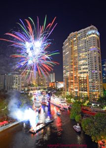 winterfest-parade-fireworks