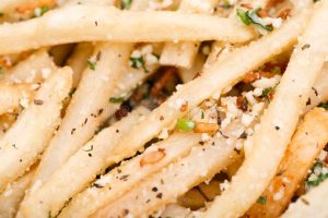 garlic-parmesan-fries-garlic-parmesan-fries-green-ceramic-plate-108051440
